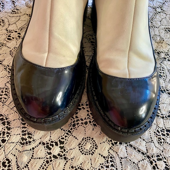 💥ZARA FLAT HEEL ANKLE BOOTS WITH PIPING - OFFICE SIREN💥 - Picture 4 of 13